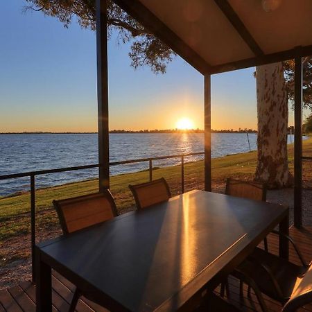 Lake Boga Caravan Park Luaran gambar